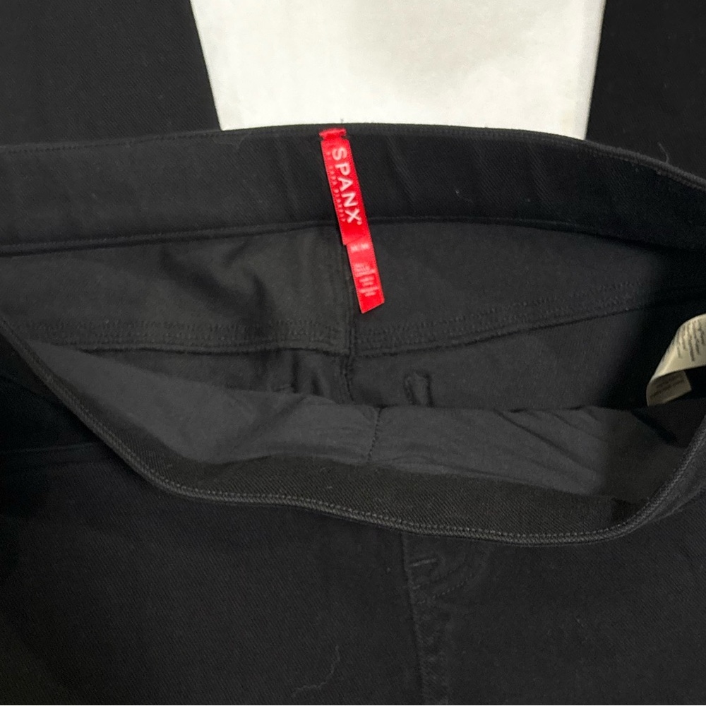 Spanx pull on pant - Picture 3 of 3